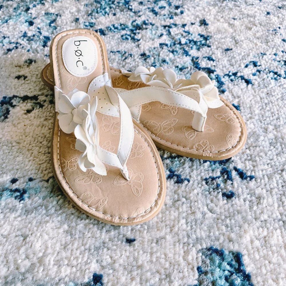 b.o.c. Born Adny Leather Flat Floral Thong Sandal
